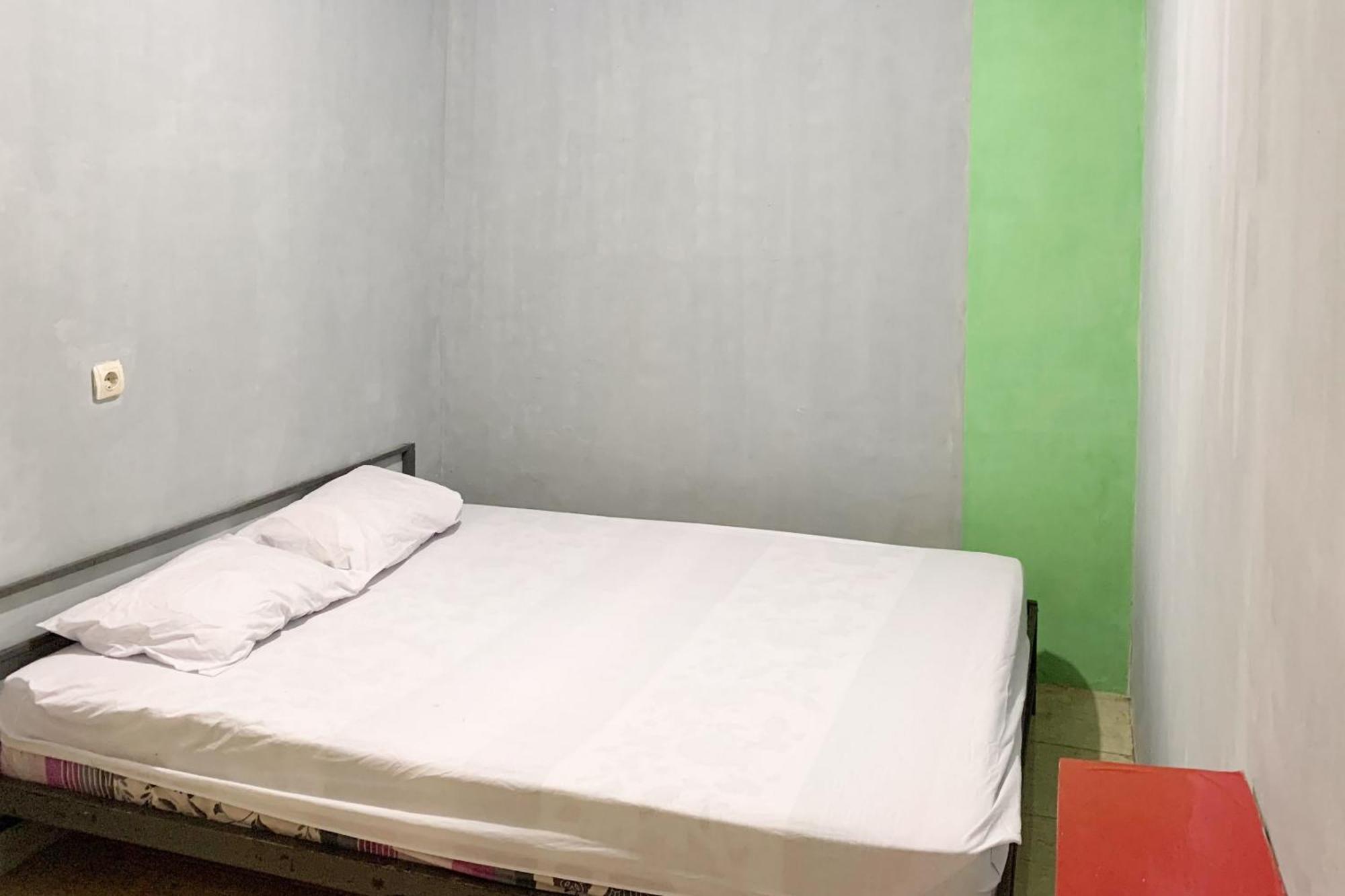 Backpacker Jatisampurna Redpartner Hotel
